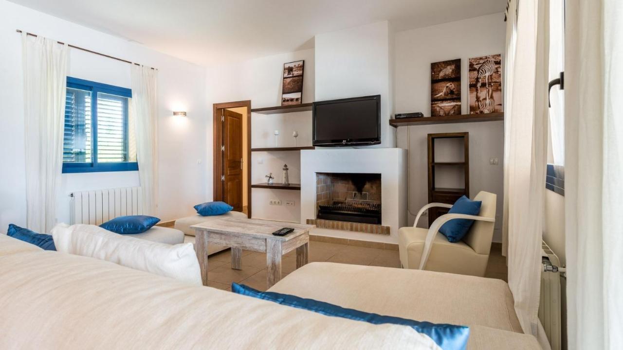Villa Etruria close to Playa d'en Bossa San José Esterno foto